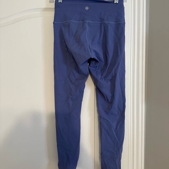 Winder under blue leggings - Picture 1 of 4